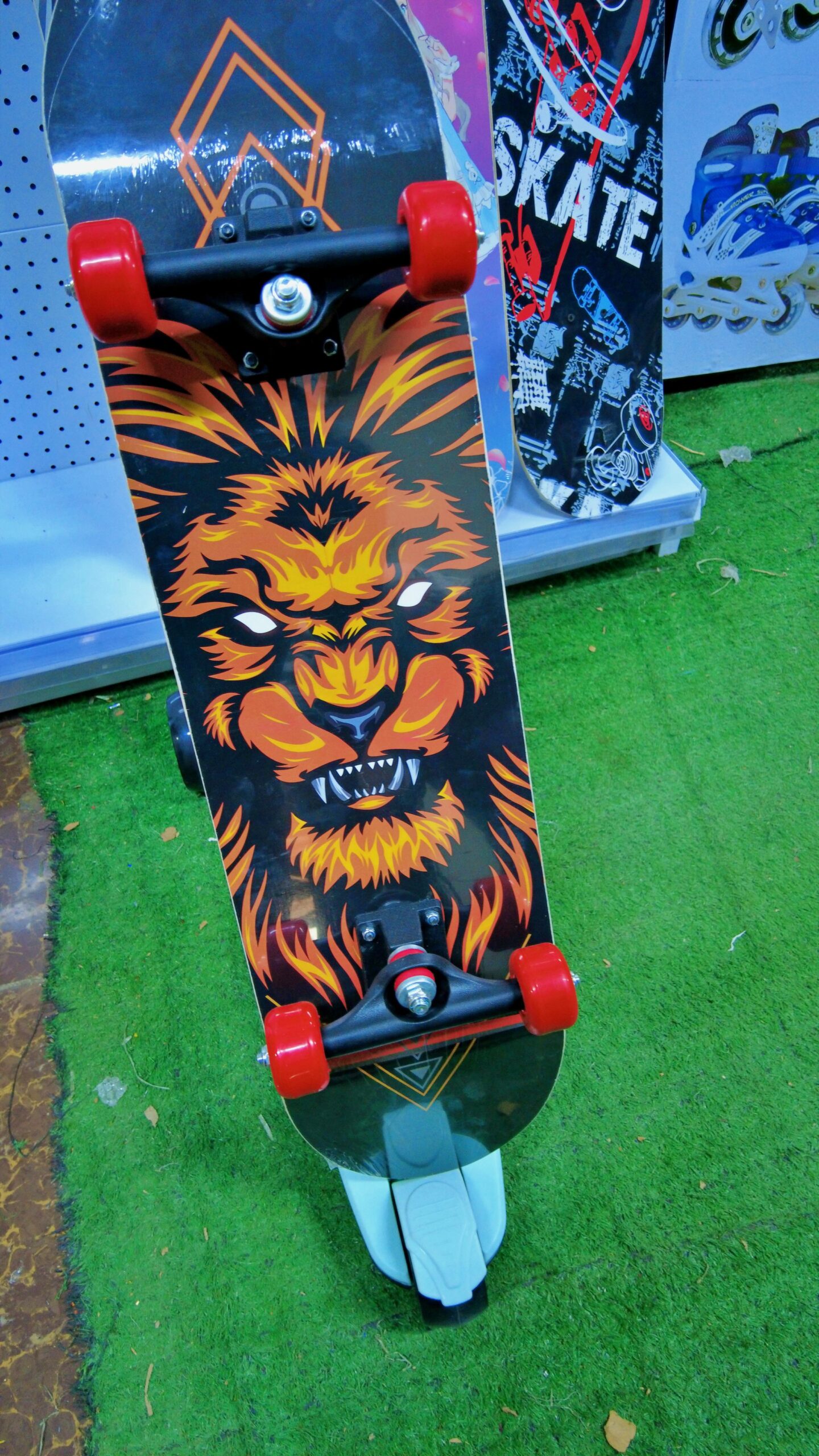 Urban Skateboard for kids and adults - Image 6