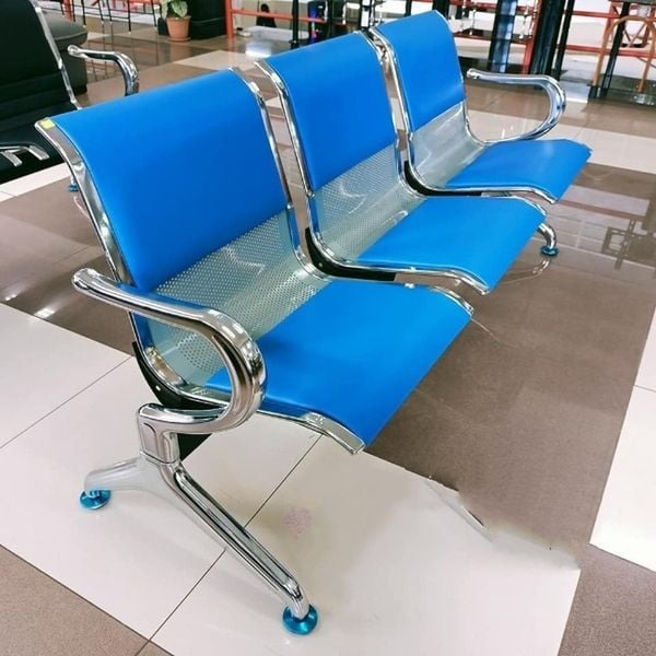 padded 3-seater linked waiting chair main