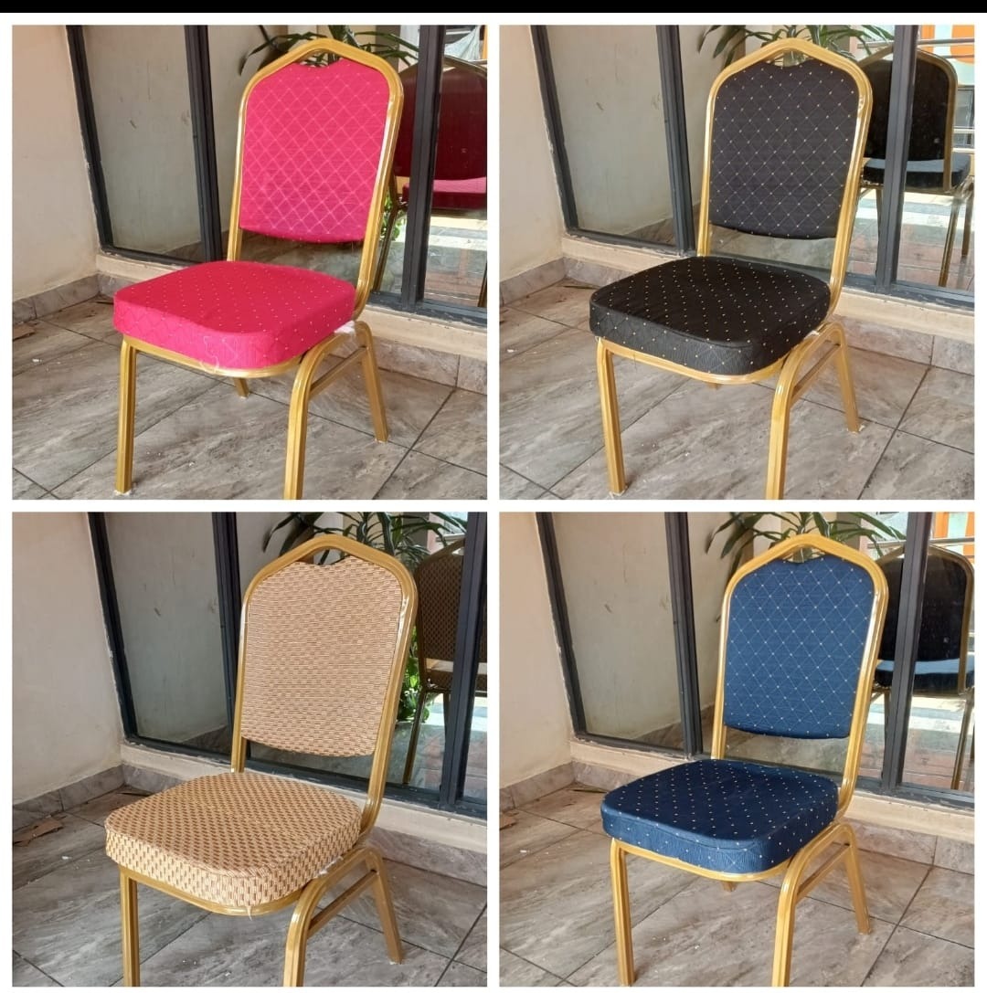 gold-framed banquet chair detail 2